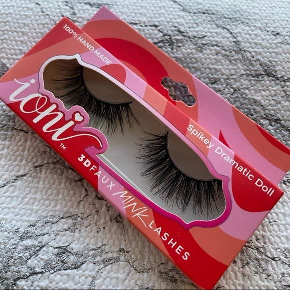 Ioni Lashes - Picture 1 of 1